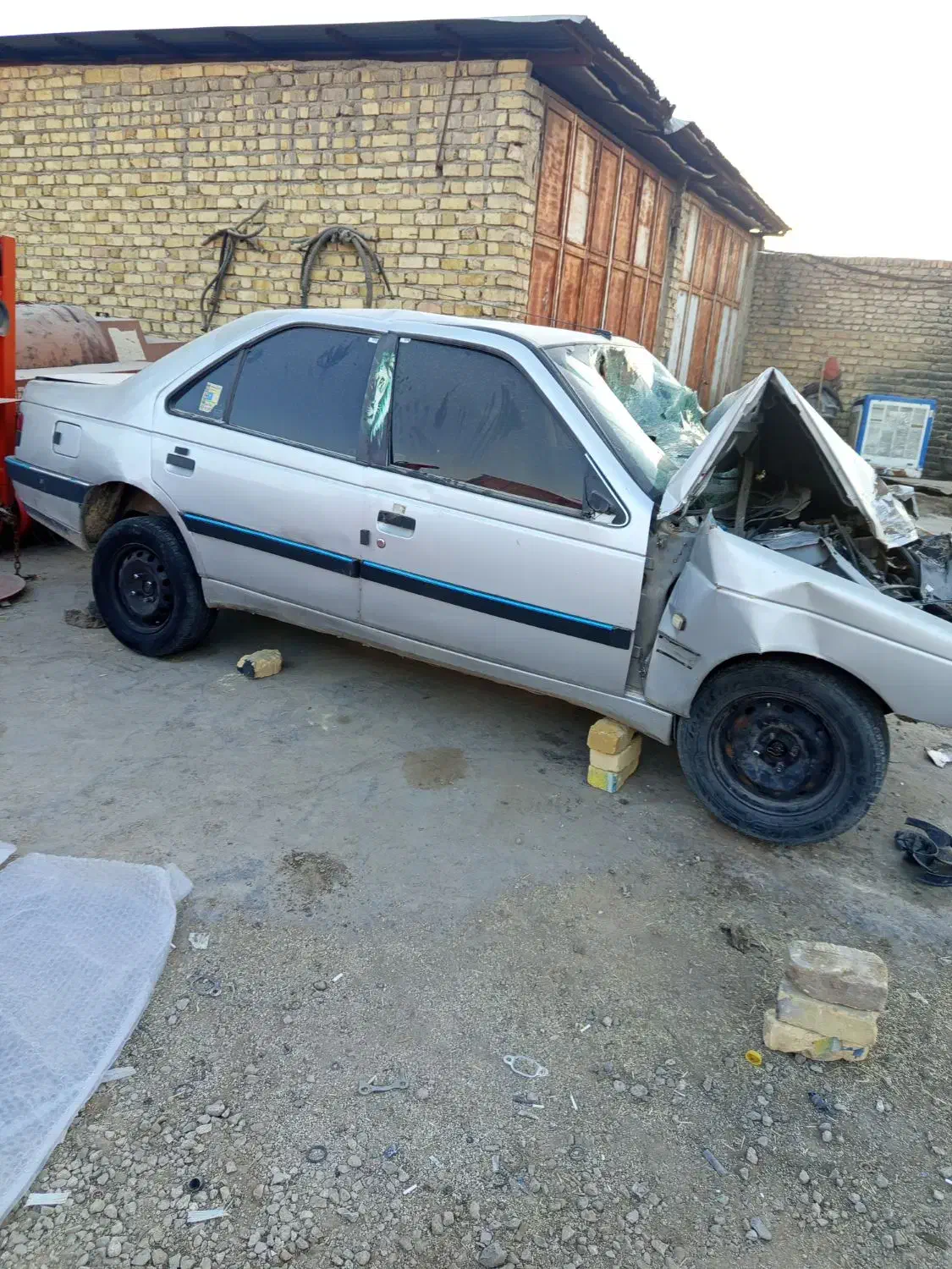 92دوگانه شرکت تصادفی|خودرو سواری و وانت|مرودشت, قانون|دیوار