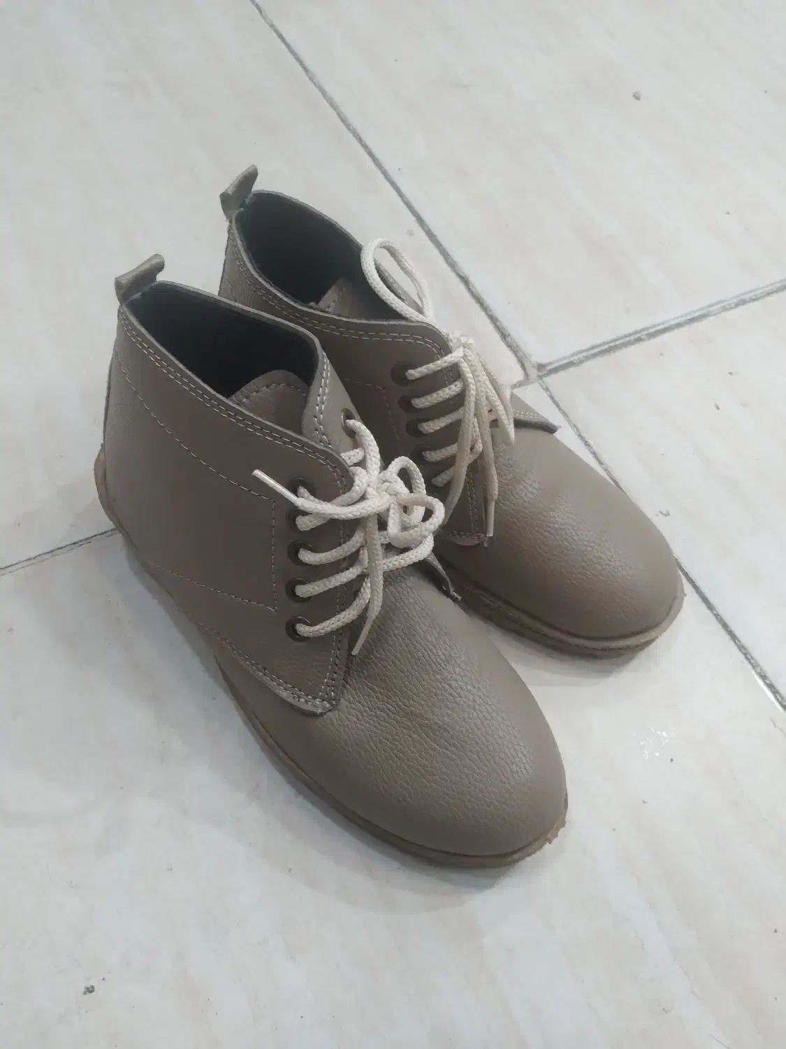 پوتین های نو وتک سایز|کیف، کفش، کمربند|آستانه اشرفیه, |دیوار