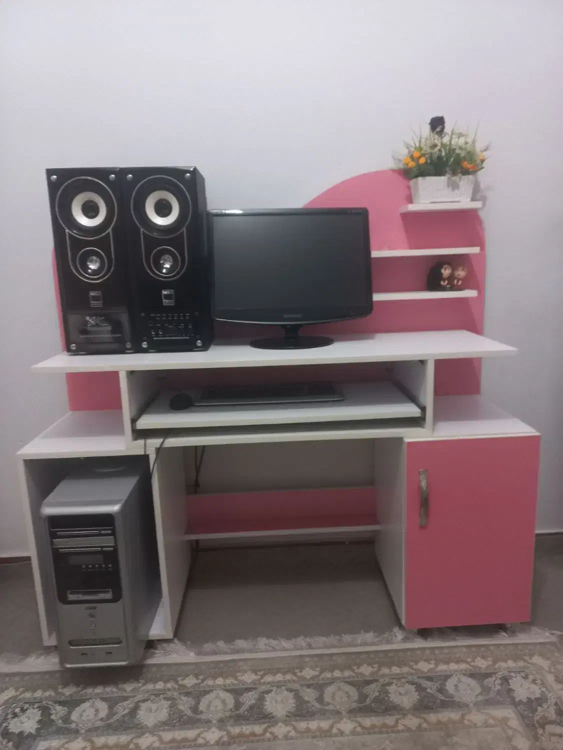 میز تحریر|میز تحریر و کامپیوتر|دوگنبدان, |دیوار