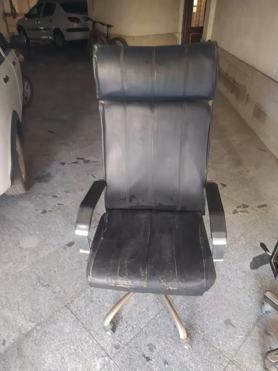 صندلی چرم کارکرده|صندلی و نیمکت|اراک, |دیوار