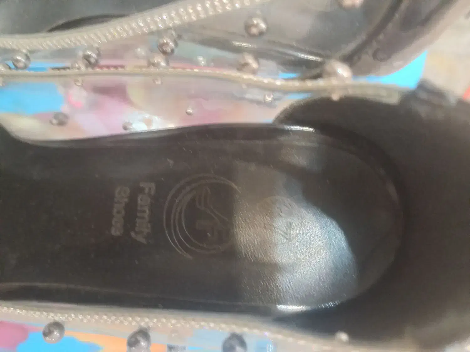 کفش مجلسی زیبا|کیف، کفش، کمربند|تربت جام, باغ سنگان سفلی|دیوار