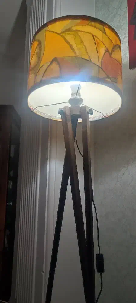 آباژور پایه چوبی|چراغ خواب و آباژور|رشت, منظریه|دیوار