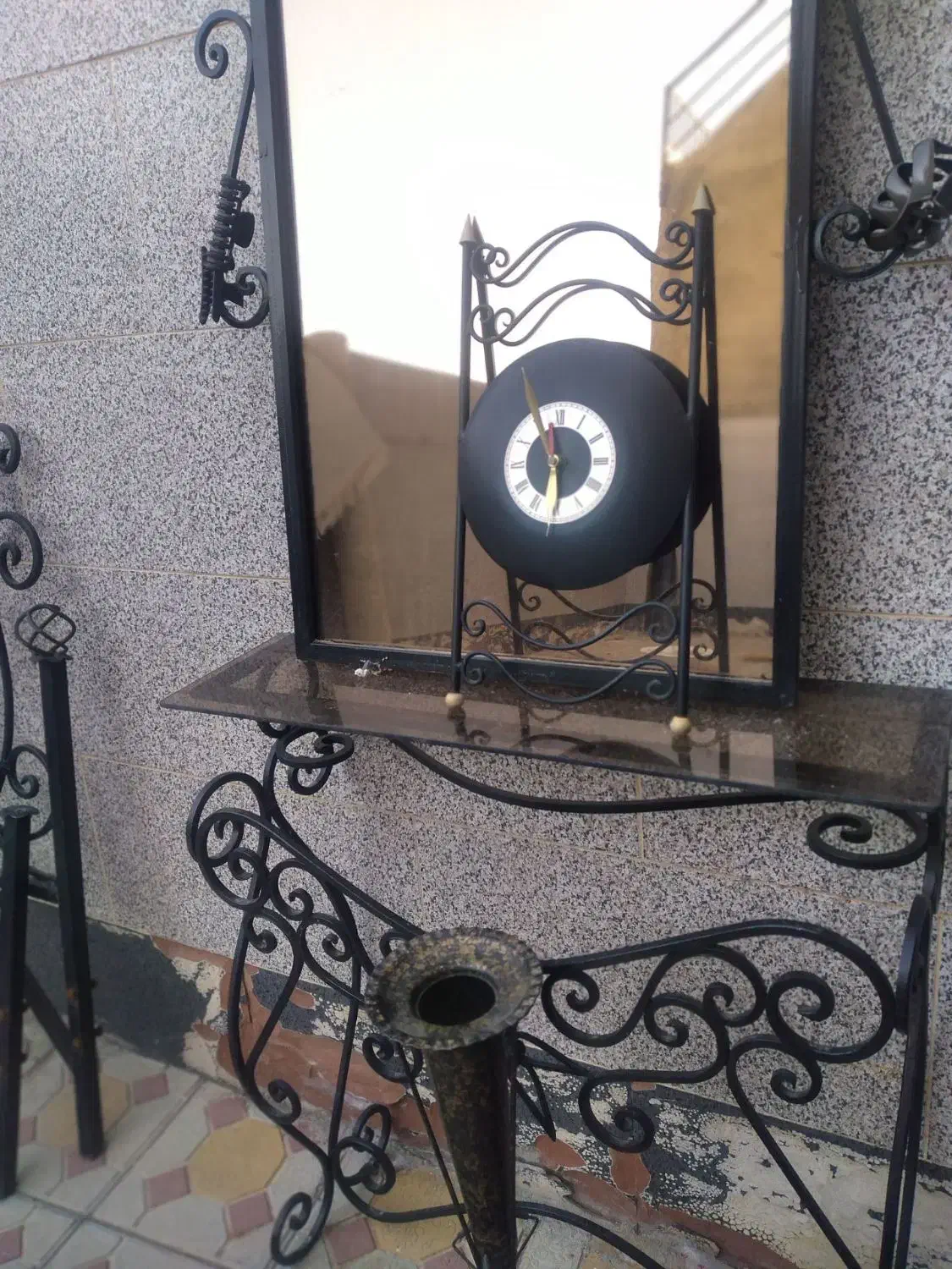 تخت خواب فلزی سالم به علت کم بود جا|تخت و سرویس خواب|تبریز, |دیوار