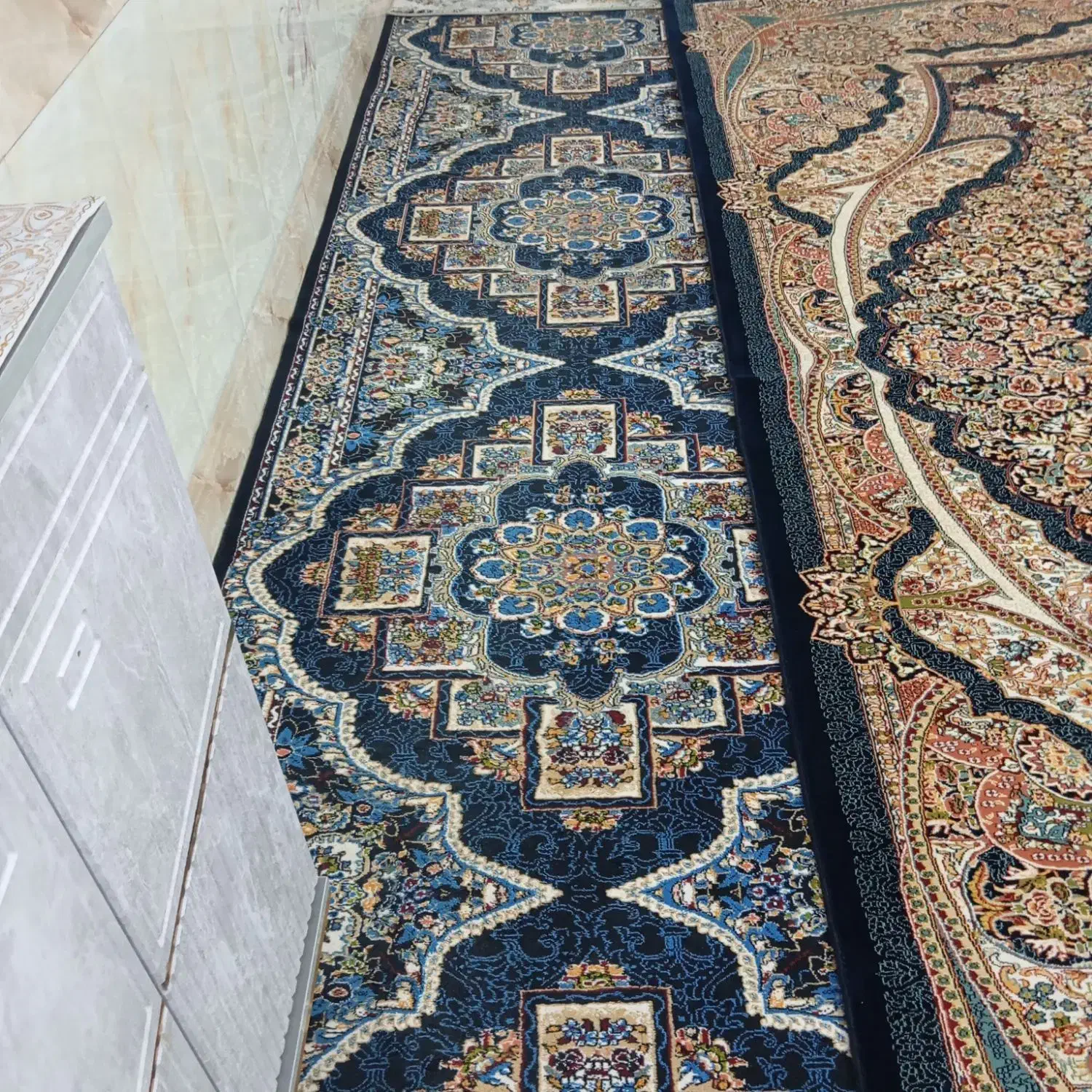 راهروی ۲تا۴متری مثل هم تمیز بدون پارگی وسوختگی|فرش|اهواز, کوی رمضان|دیوار