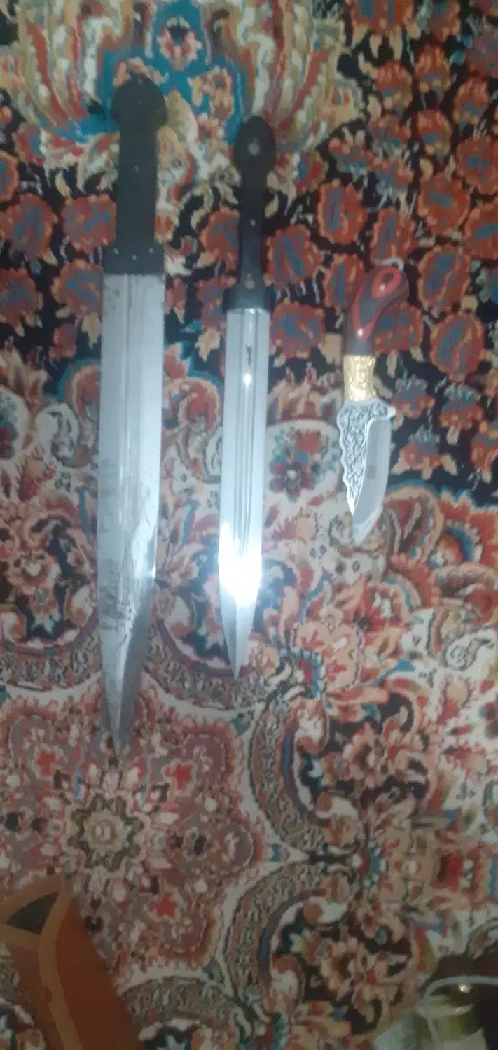 ۲عدد چاقو زنجان|کلکسیون اشیاء عتیقه|پاکدشت, حصار امیر|دیوار