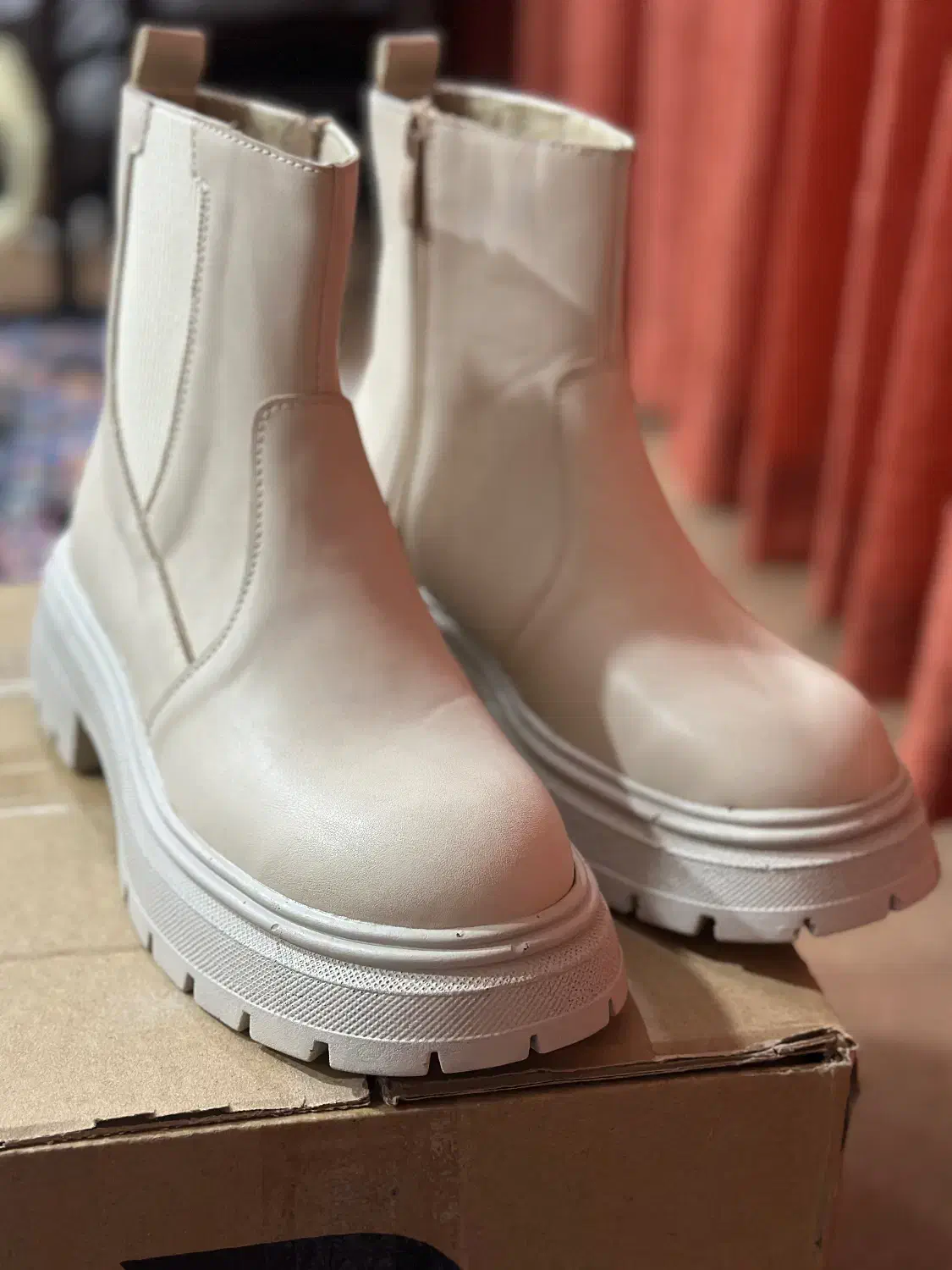 کفش نو|کیف، کفش، کمربند|بیرجند, |دیوار