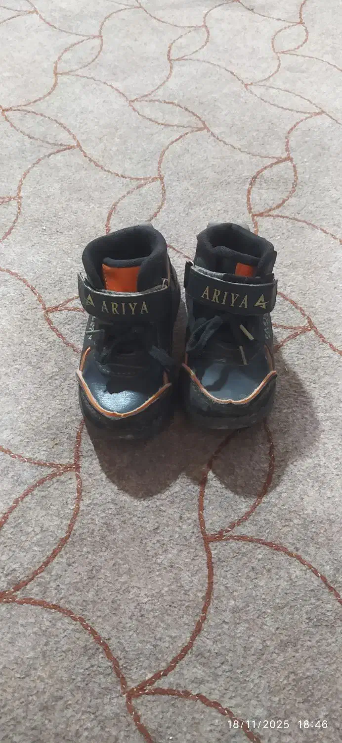 کفش بچه گانه|کفش و لباس بچه|باروق, |دیوار