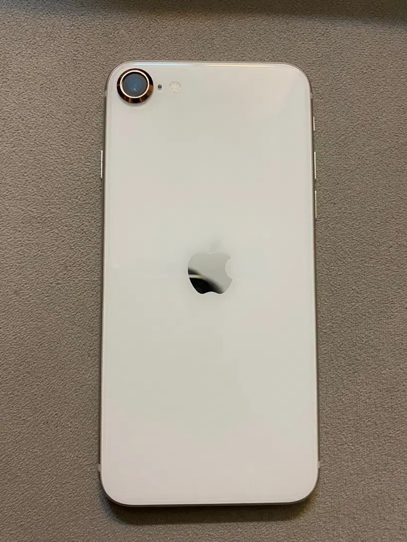 ایفون Se 3 2022 سفید ۱۲۸ گیگ در حد نو|موبایل|اصفهان, چشمه باقرخان|دیوار