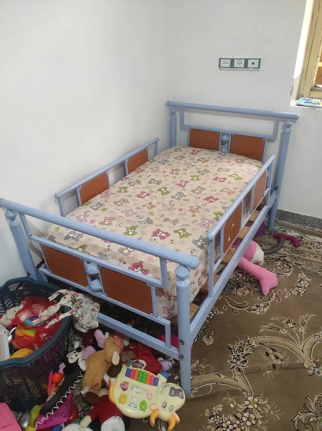 تخت و خواب بچه تا سن ۷ سالگی خوبه.|تخت و سرویس خواب|بانه, |دیوار