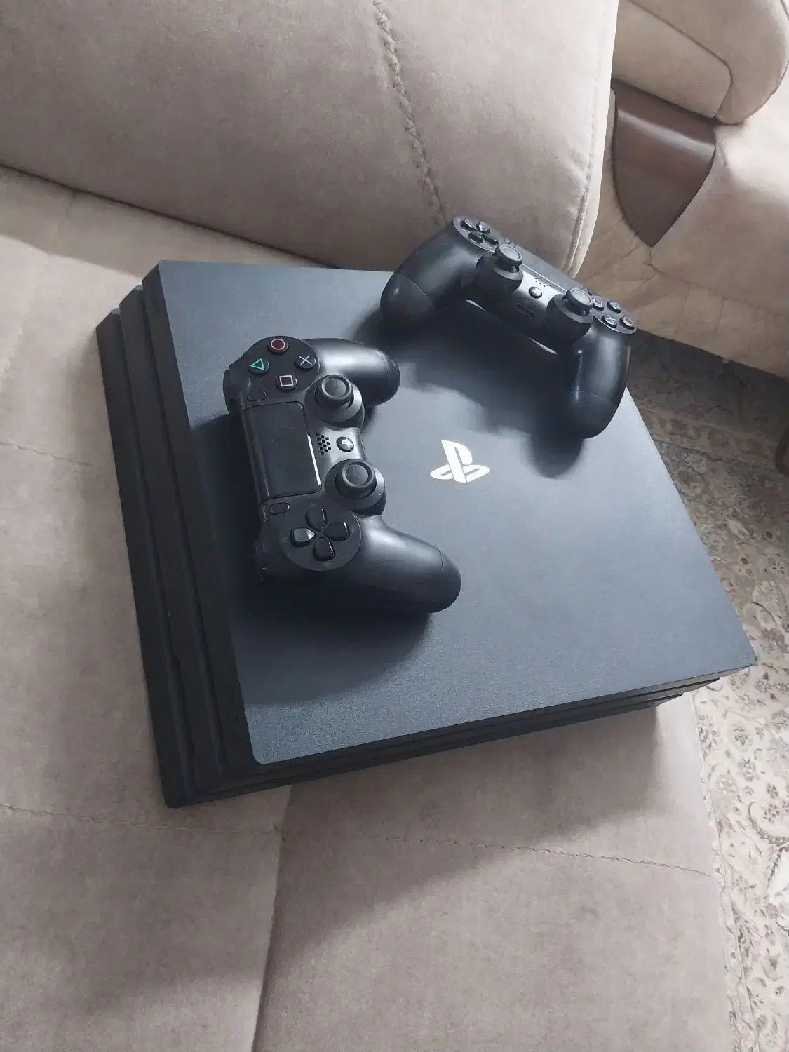 PS4 PRO 1TRA|کنسول، بازی ویدئویی و آنلاین|اصفهان, لیمجیر|دیوار