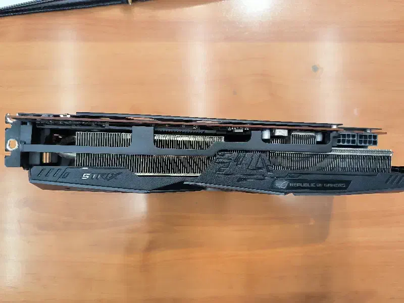 کارت گرافیک rx5700 xt rog ایسوس|قطعات و لوازم جانبی رایانه|کرج, فاز ۴ مهرشهر|دیوار