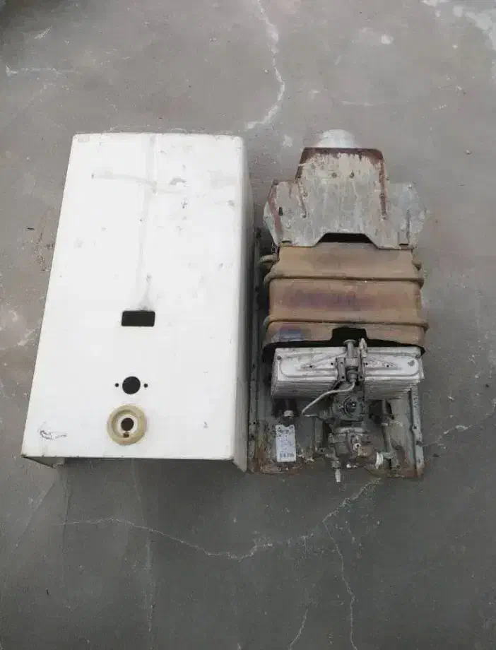 آبگرمکن دیواری و شوفاژ رادیاتور و سالم و پوسیده|آبگرمکن، پکیج، شوفاژ|کرج, چهارصد دستگاه|دیوار