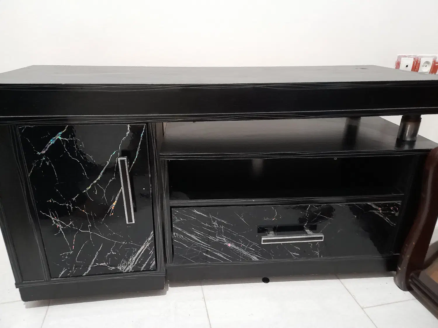 فروش|میز تلویزیون|بندر انزلی, معلم|دیوار