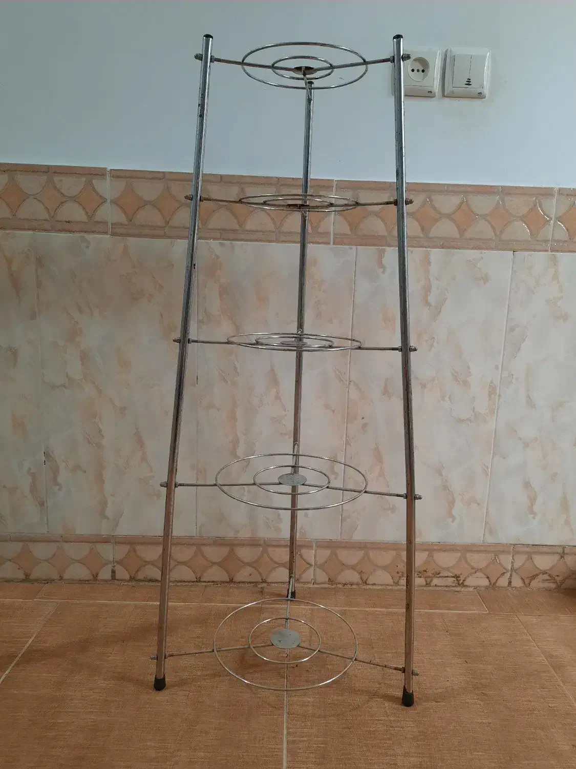 پایه ی قابلمه|آبچکان و نظمدهنده ظروف|کردکوی, |دیوار