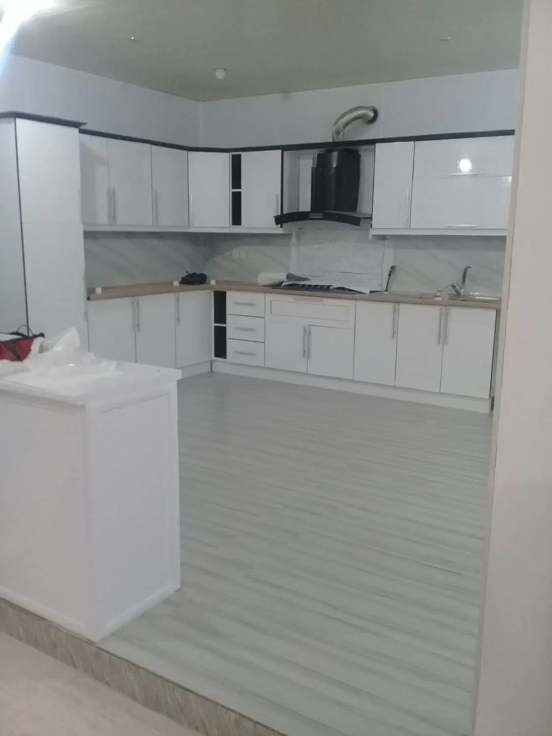 نصاب برچسب کابینت و کمد دیواری|خدمات پیشه و مهارت|بوشهر, |دیوار