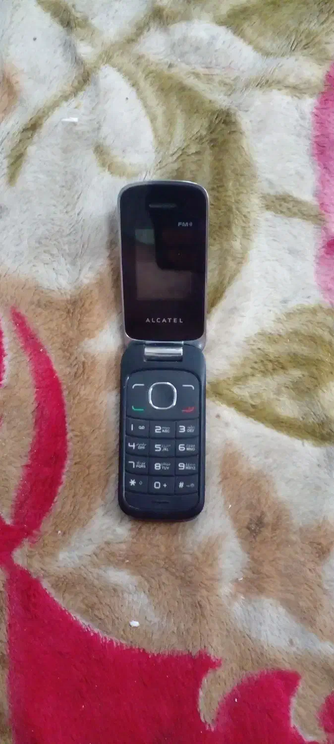 گوشی ساده آلکاتل دوربین nikon|موبایل|مشهد, هفت تیر (نه دره)|دیوار