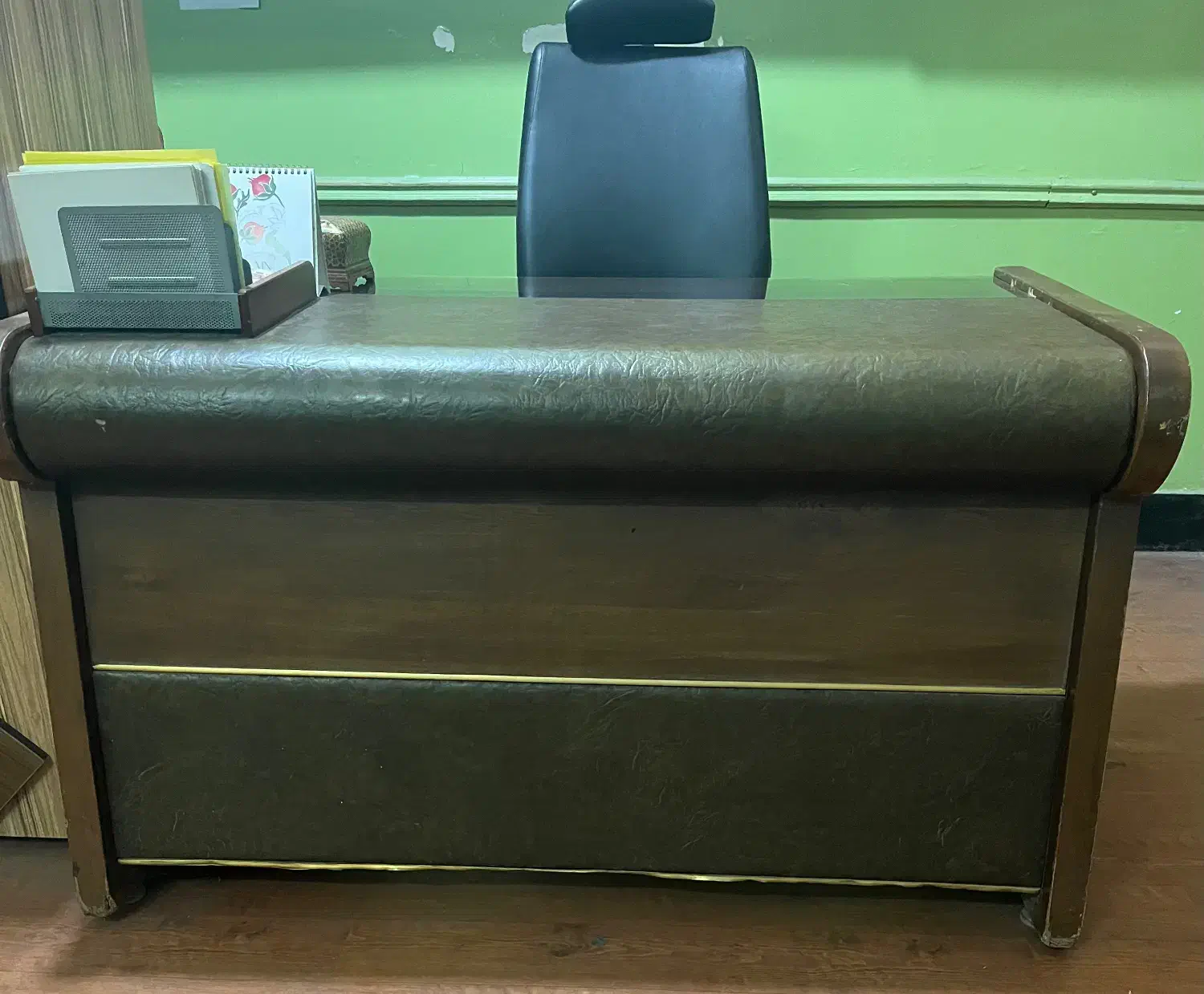 میز مدیریت|مبلمان اداری|فومن, |دیوار