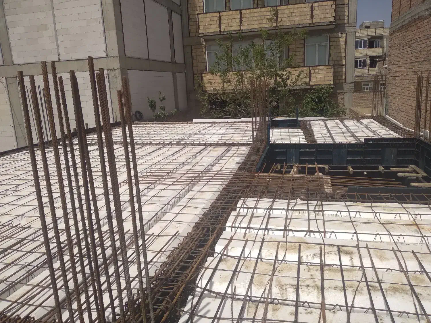 آرماتور بند وقالب بند بصورت دائمی نیاز مندیم|استخدام معماری، عمران و ساختمانی|اهر, |دیوار