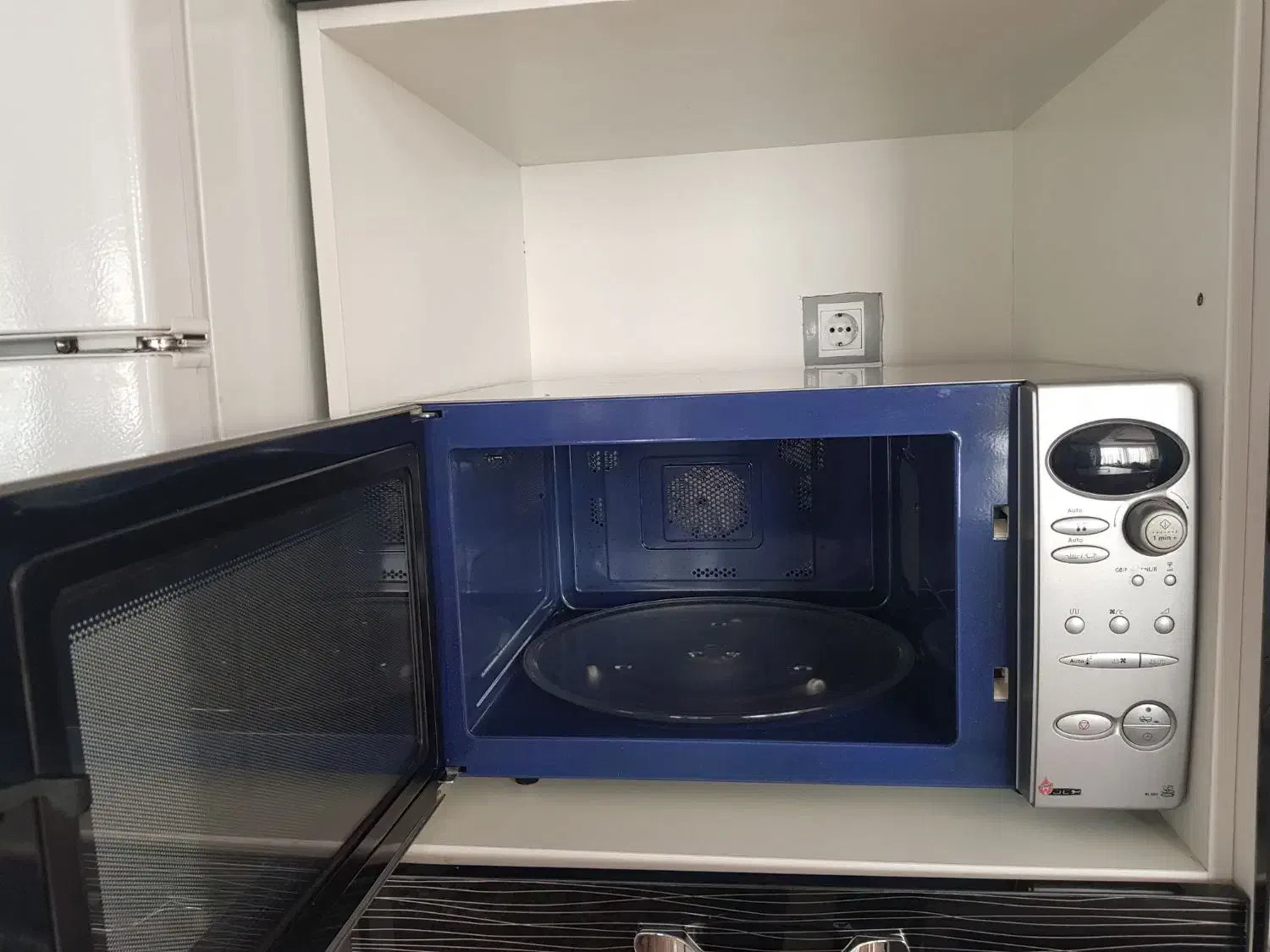 ماکروفر بوتان|اجاق گاز و لوازم برقی پخت‌وپز|قم, انسجام|دیوار