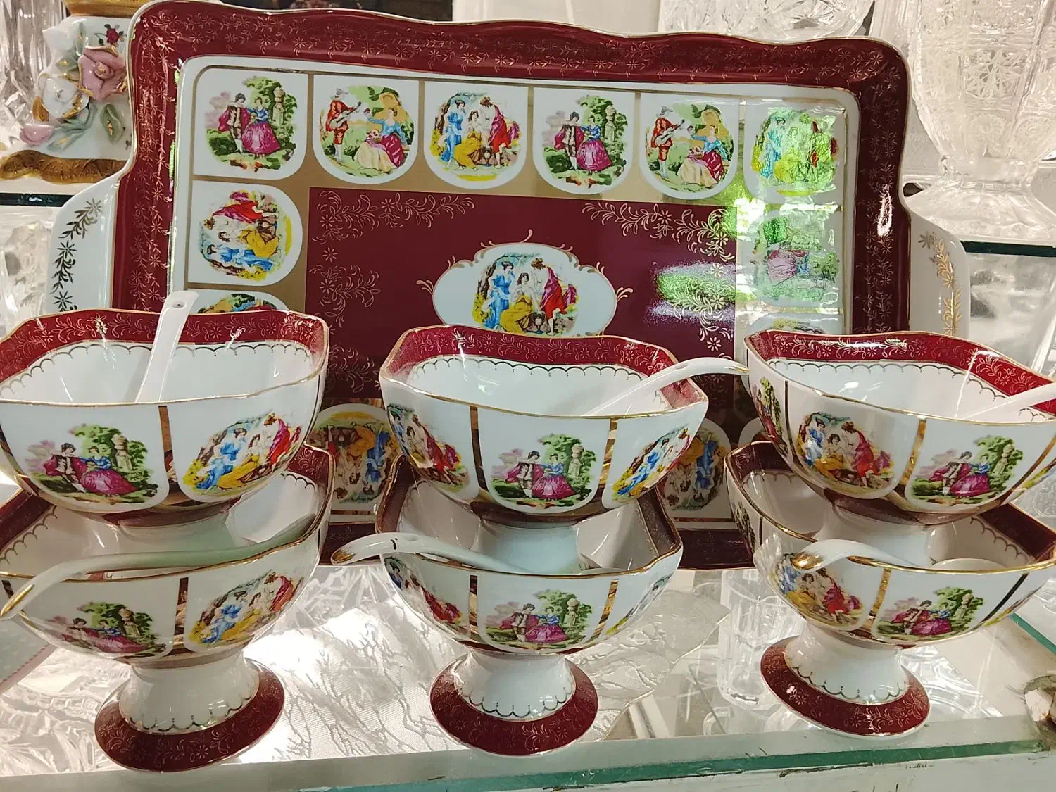 بستنیخوریباسینیوقاشق|ظروف سرو و پذیرایی|کلاردشت, |دیوار