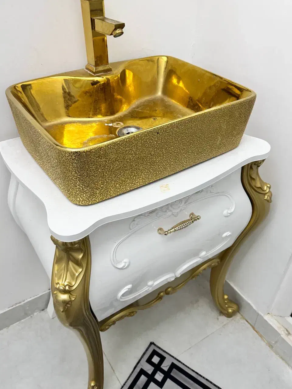 روشویی سلطنتی طلایی|لوازم سرویس بهداشتی|ایلام, |دیوار