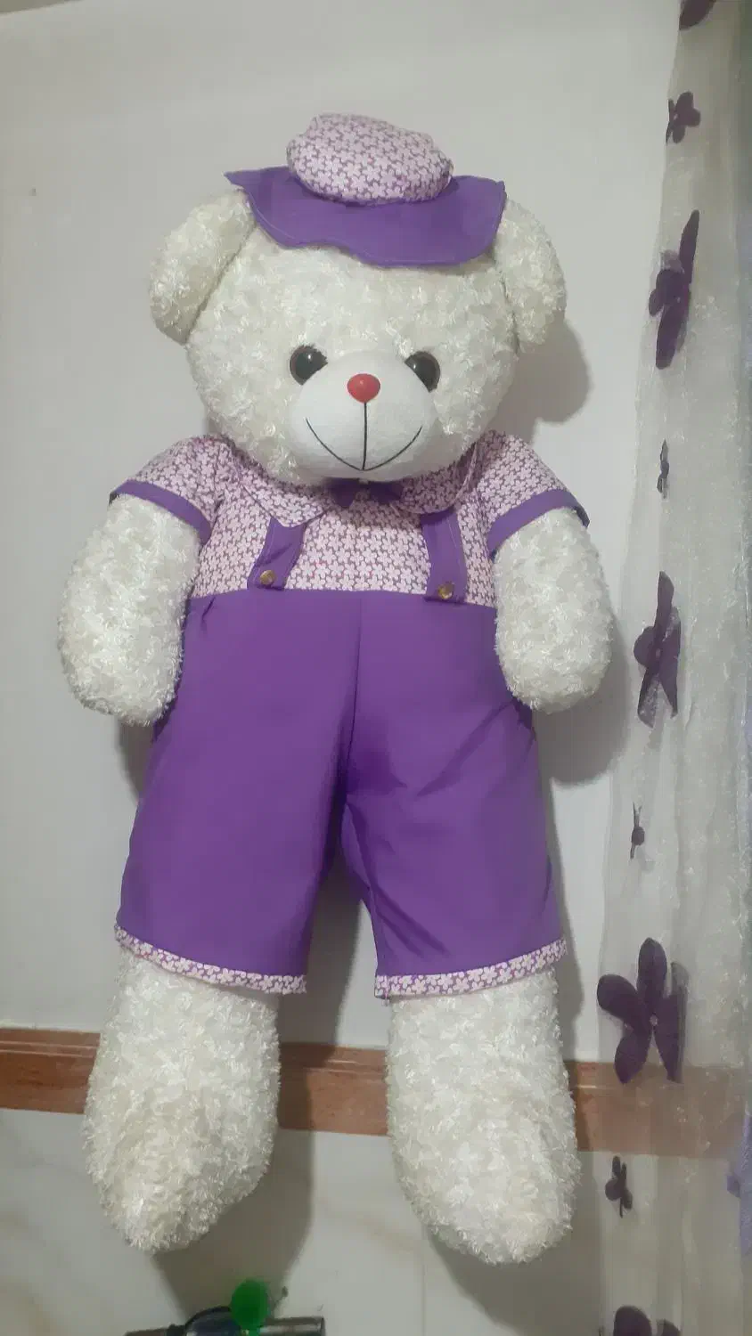 عروسک بزرگ|اسباب‌‌بازی|اقبالیه, |دیوار