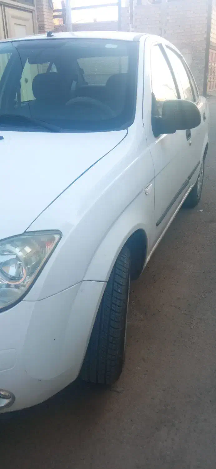 تیبا صندوق دار خانگی کم کار 98|خودرو سواری و وانت|کاشان, شمس آبادی|دیوار