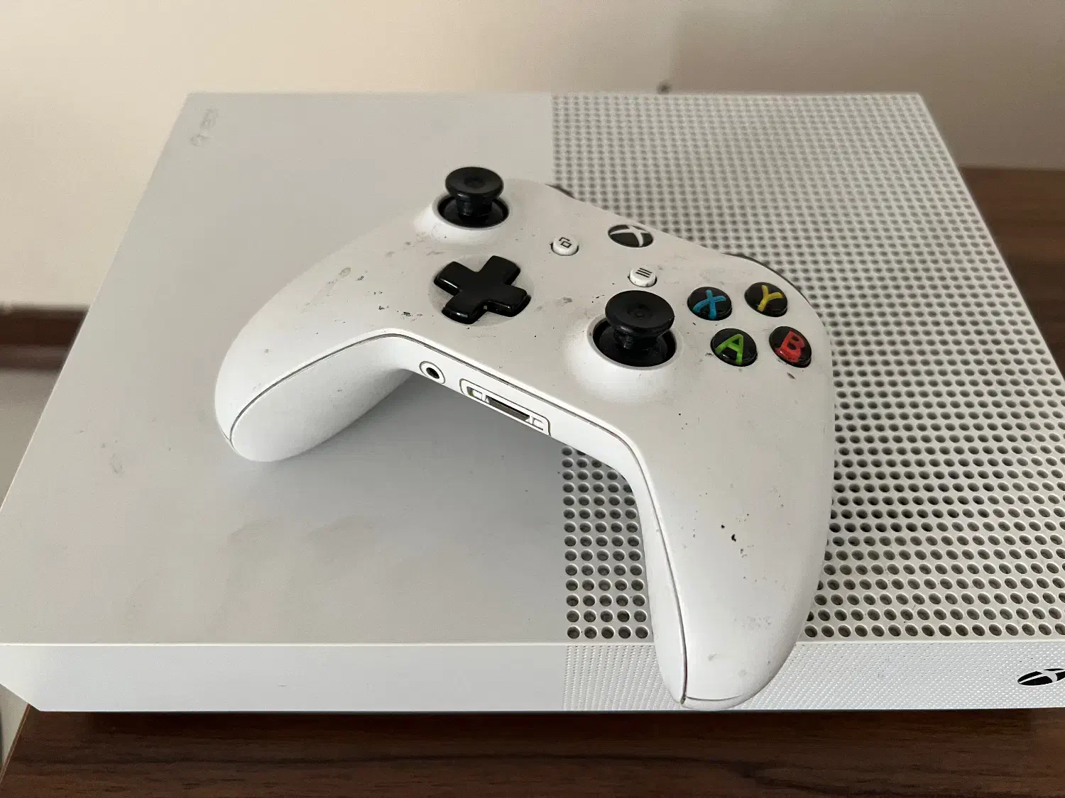Xbox one s  ایکس باکس وان اس|کنسول، بازی ویدئویی و آنلاین|فردیس, منظریه|دیوار
