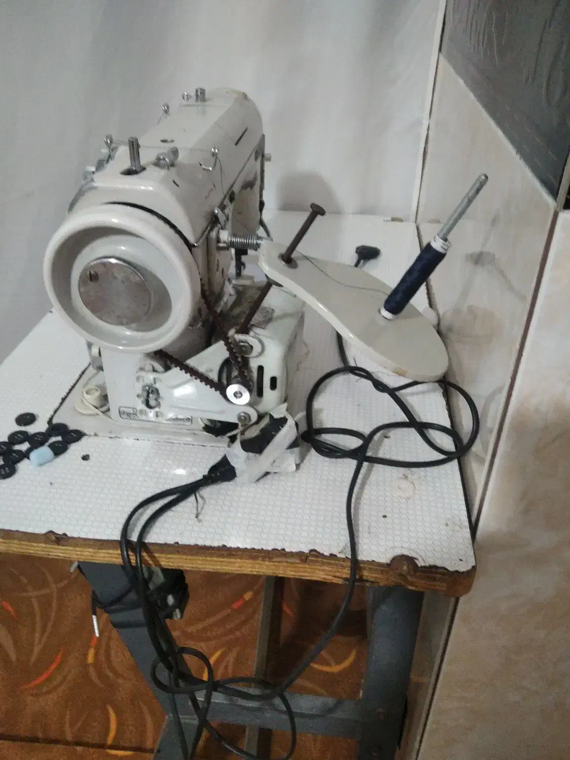 دگمه دوزی|چرخ خیاطی و ریسندگی|جوانرود, |دیوار