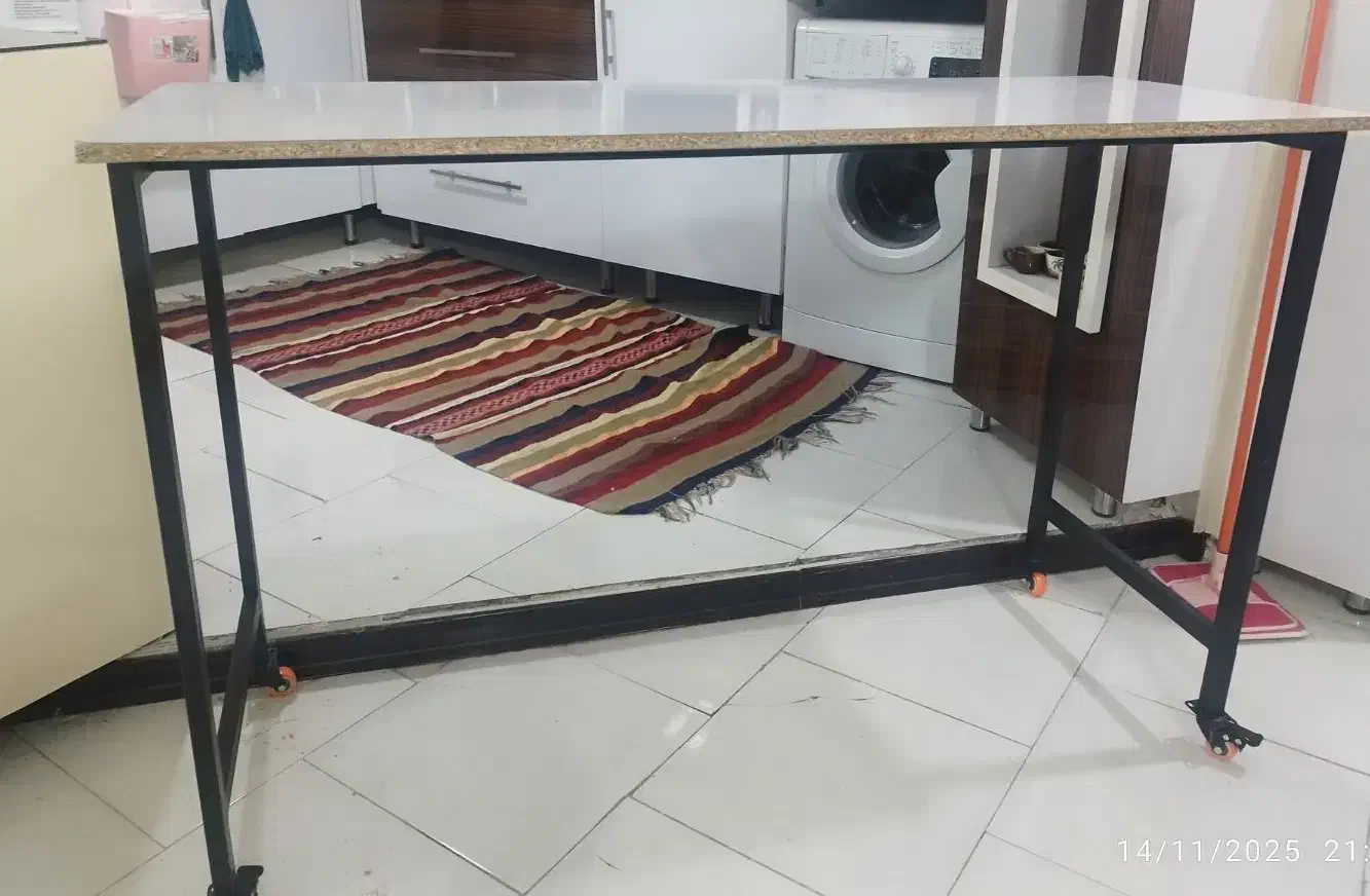 میز سفارشی و نو|میز و صندلی غذاخوری|گلبهار, شهر جدید گلبهار|دیوار