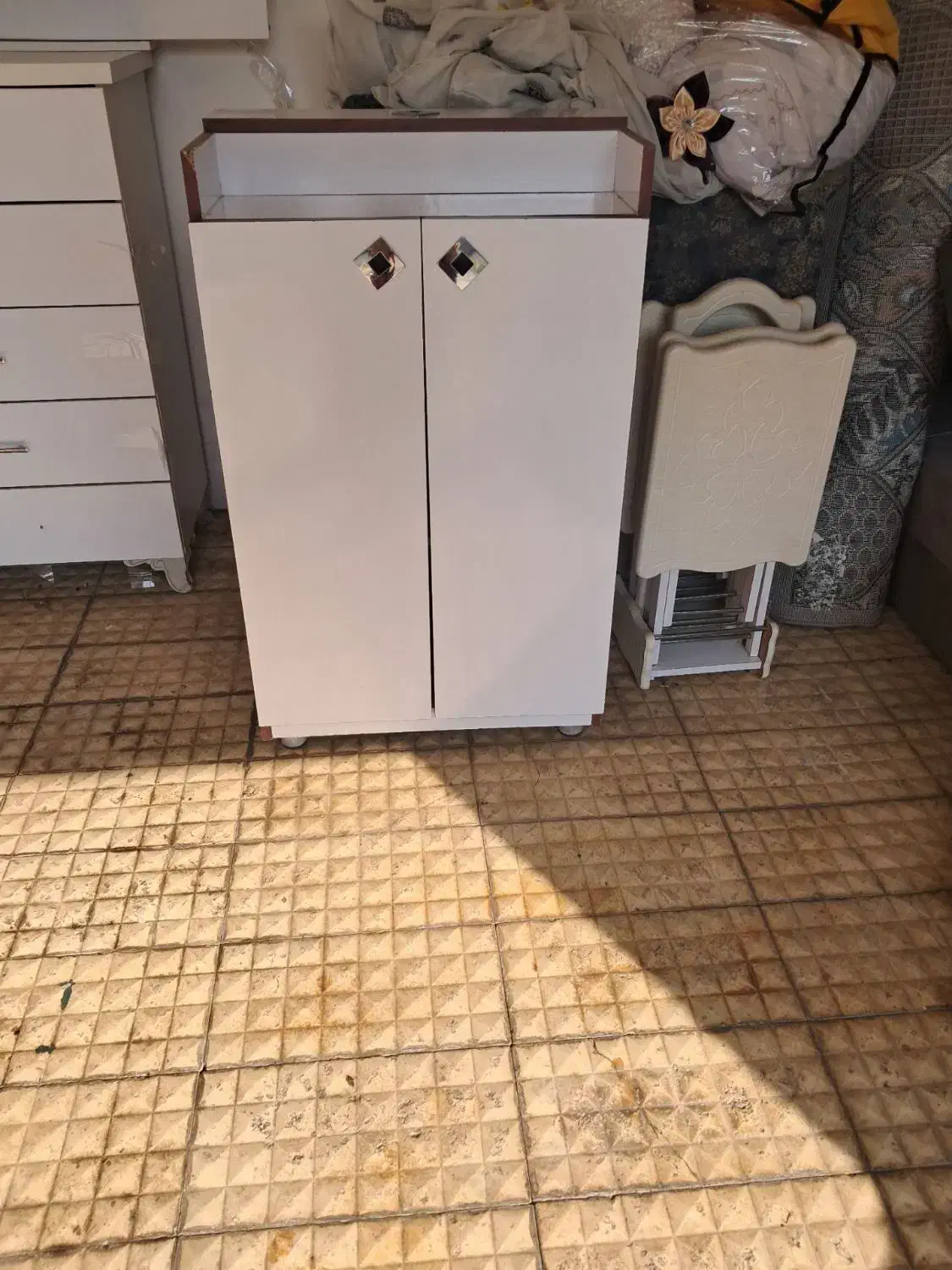 فروش میز آرایش وجاکفشی در حد نو با قیمت مناسب|جاکفشی، کمد، دراور|عباسآباد, |دیوار