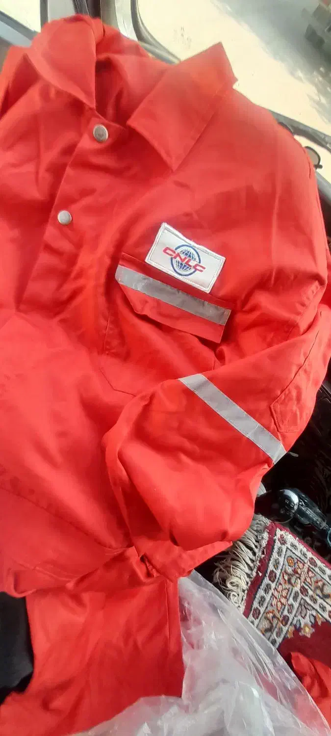 لباس کار|لباس|کیش, |دیوار