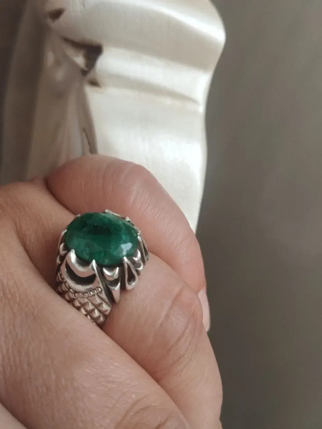 انگشتر زمرد|جواهرات|سبزوار, علمدار|دیوار