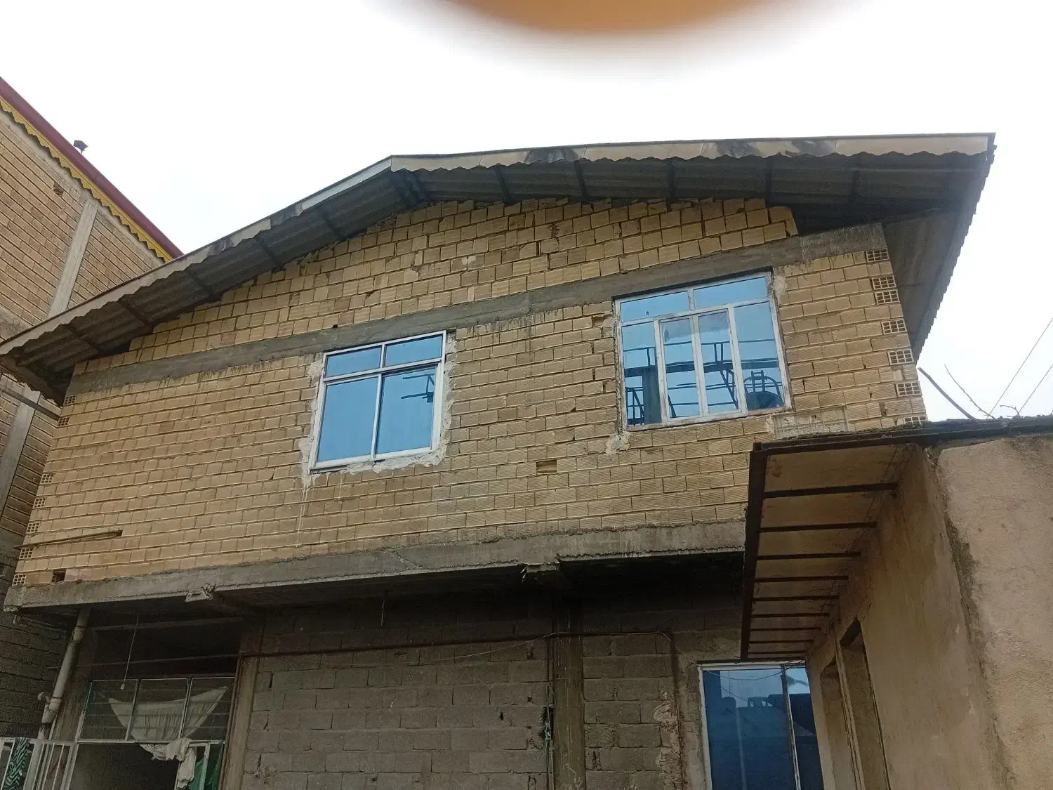 ساختمان دوطبقه بایک مغازه دونبش|فروش خانه و ویلا|تالش, هشتپر|دیوار