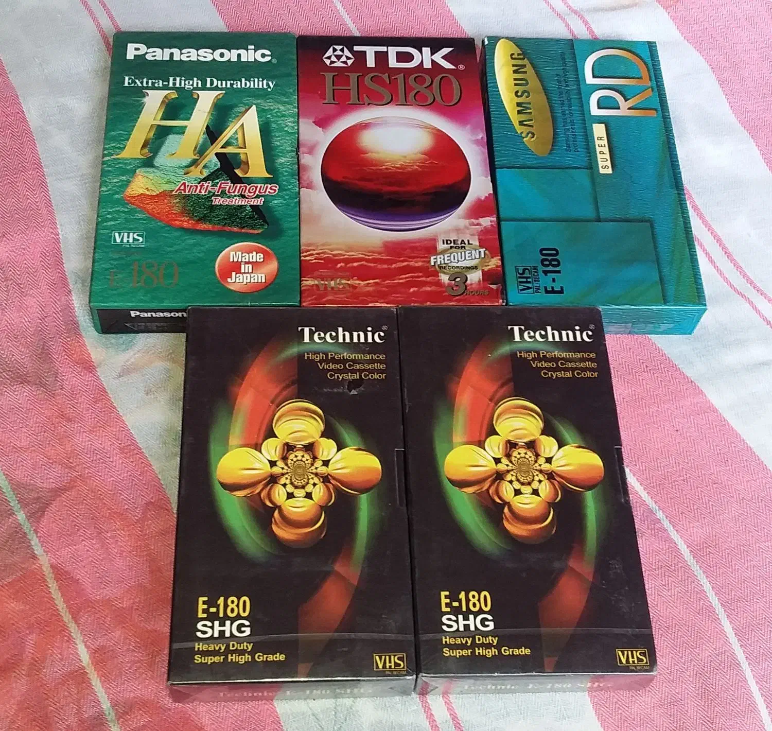 نوار ویدیو و دی وی دی|فیلم و موسیقی|رشت, نیکمرام|دیوار