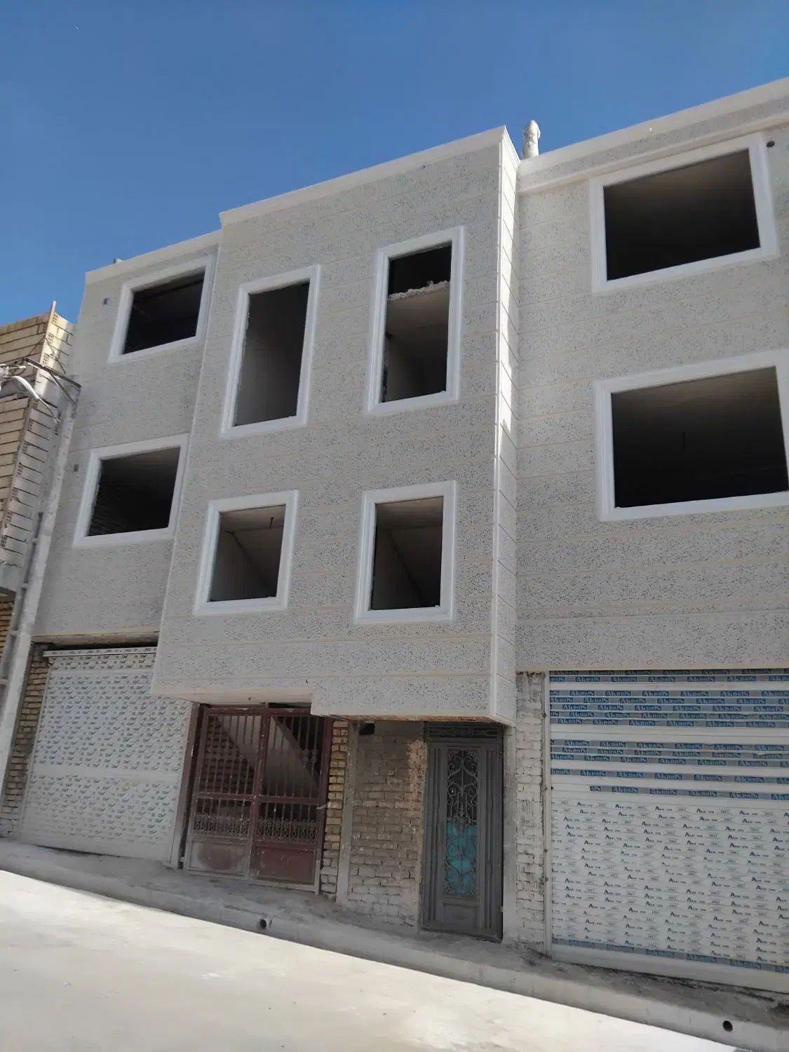 سیمانکاری نمارومی سیمانی شسته ابزار آب‌ساب|خدمات پیشه و مهارت|زنجان, |دیوار