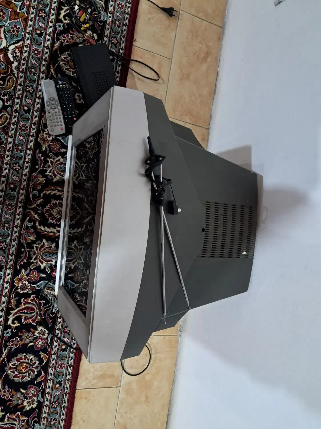 فروش تلویزیون سامسونگ ۲۱ با دستگاه دیجیتال|تلویزیون و پروژکتور|نور, |دیوار