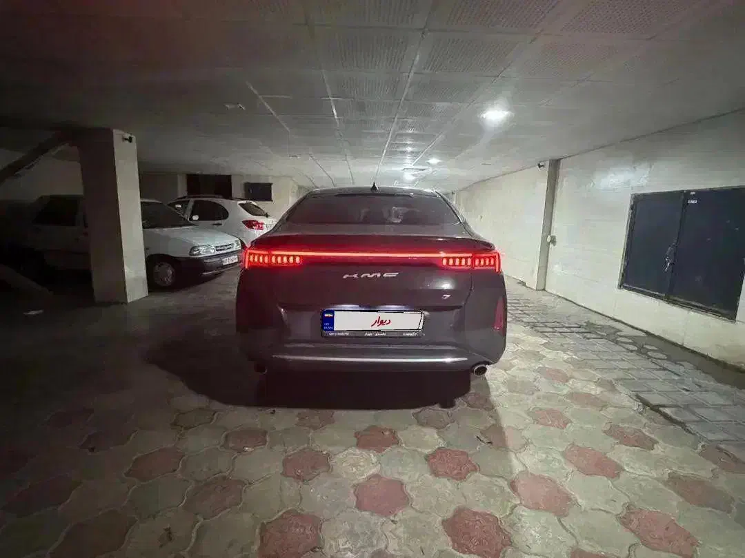 فروش کی ام سی i7 مدل۱۴۰۱|خودرو سواری و وانت|شیراز, پارک آزادی|دیوار