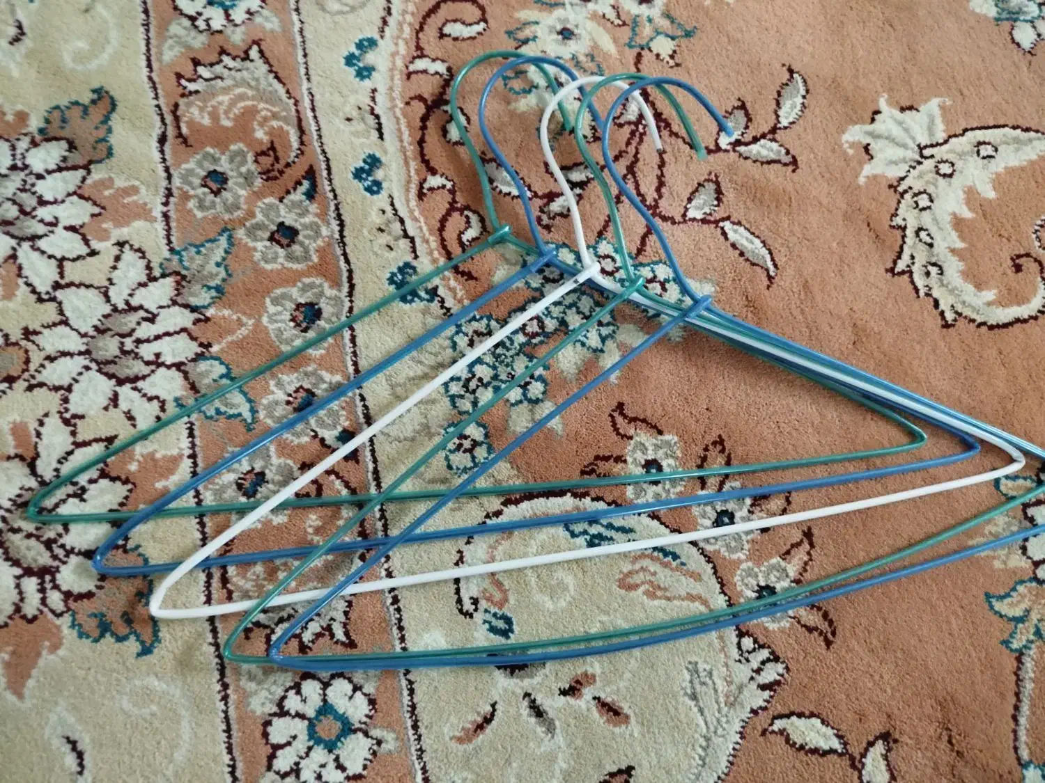 چوب لباسی|بندرخت و رخت‌آویز|ساوه, |دیوار