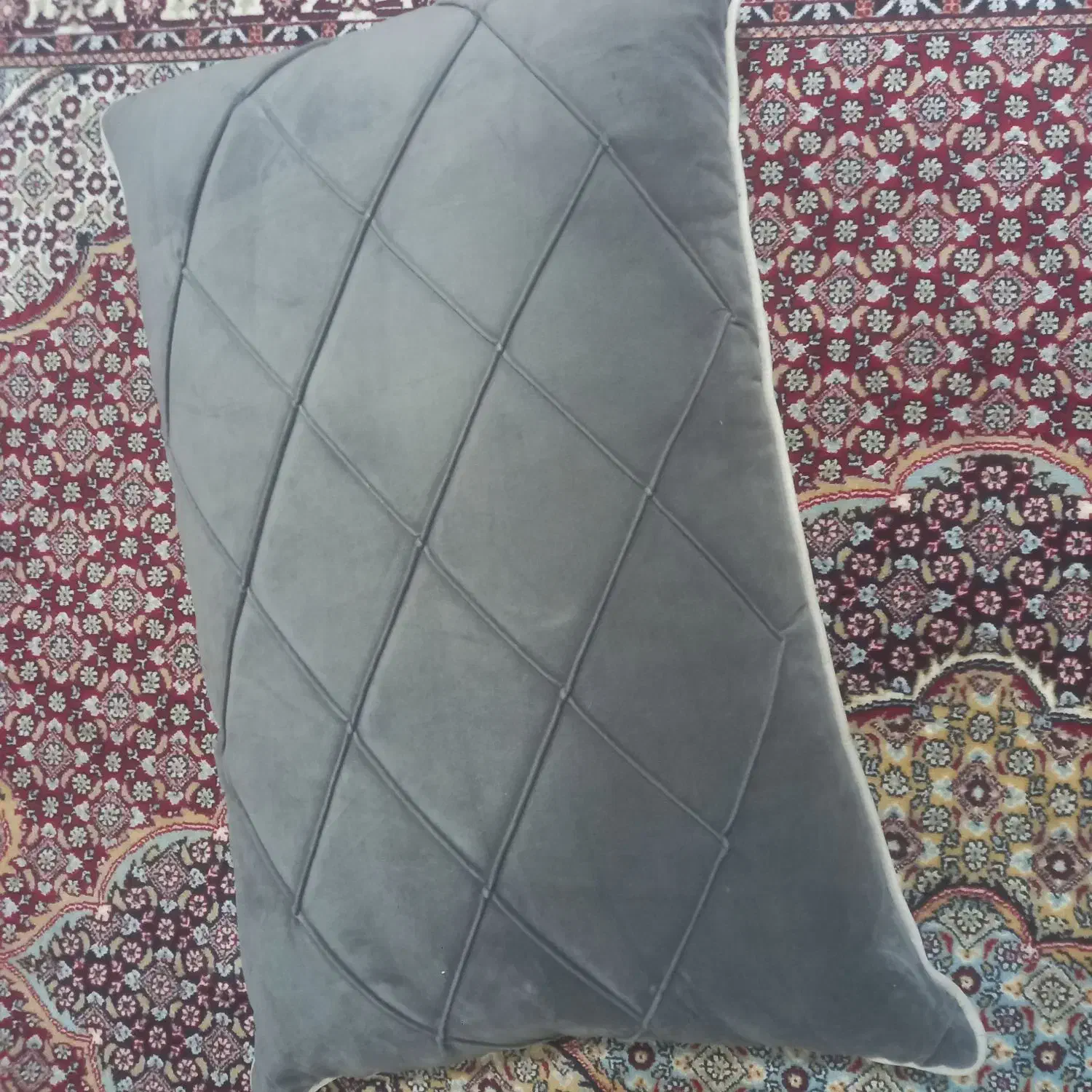 گمشده|اشیا|شیراز, جانبازان|دیوار