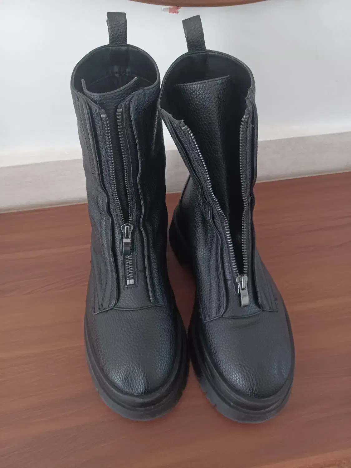 کفش مارک برشکا در حد نو چون برام تنگ بود سایز ۳۸|کیف، کفش، کمربند|تهران, امام حسین|دیوار