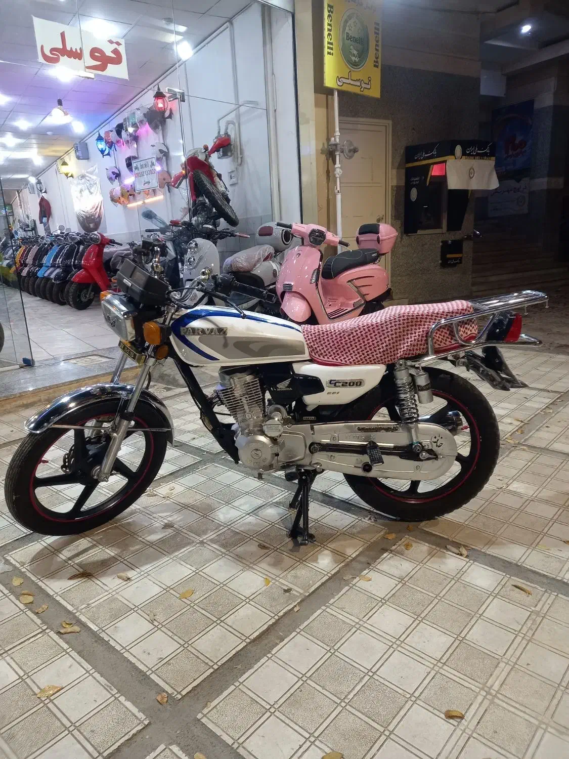 موتور 200 پرواز 1402 درحد صفر|موتورسیکلت|شهرکرد, |دیوار