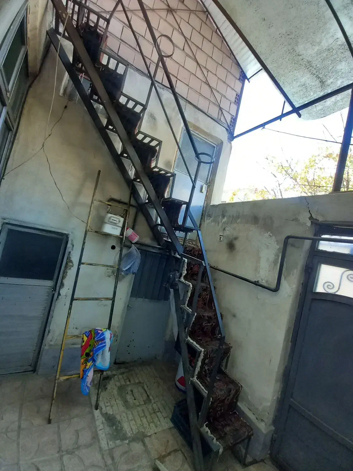 پله اهنی|مصالح و تجهیزات ساختمان|مرند, |دیوار