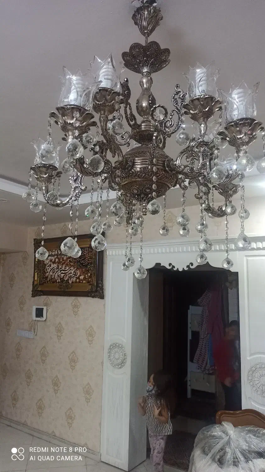 لوستر‌برنجی‌5شاخه10شعله|لوستر و چراغ آویز|مشهد, انقلاب|دیوار