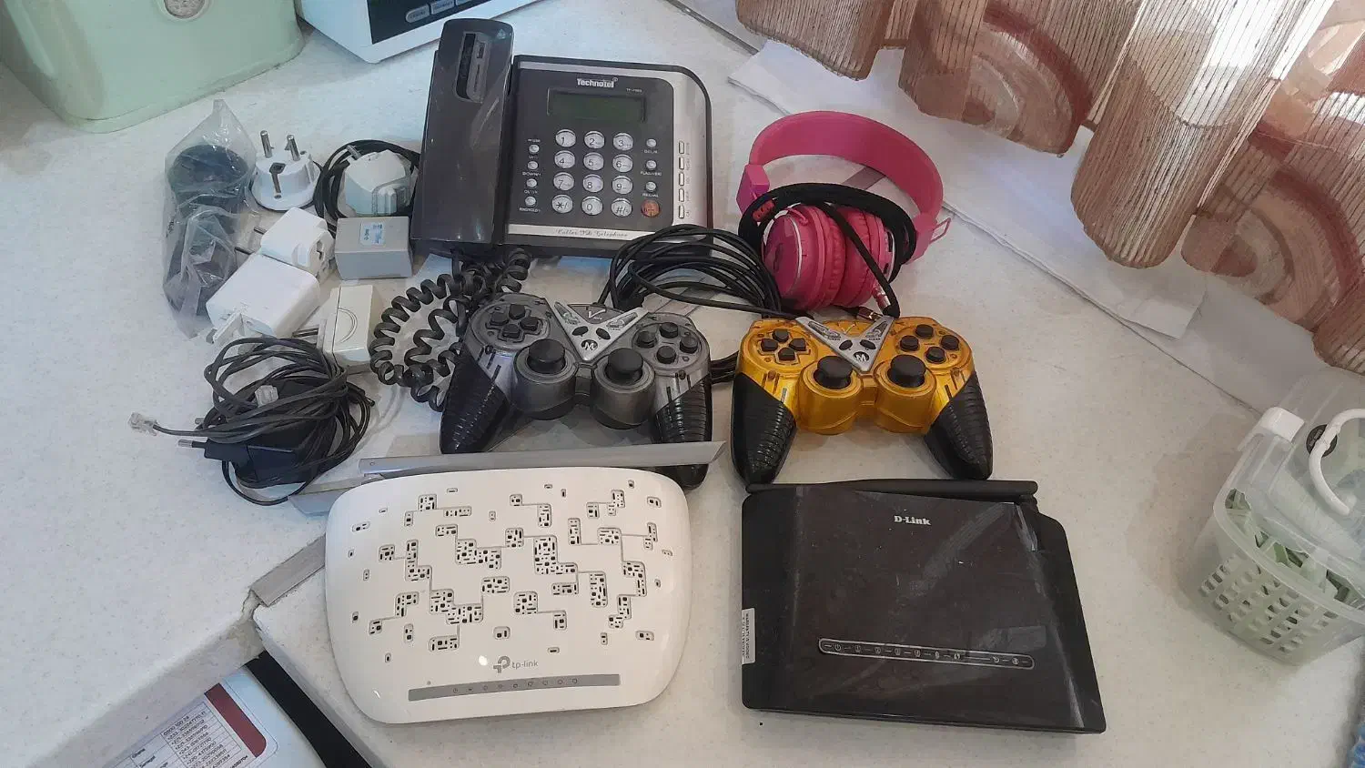 هدفون،دسته بازی،مودم،تلفن|کنسول، بازی ویدئویی و آنلاین|تهران, بهار|دیوار