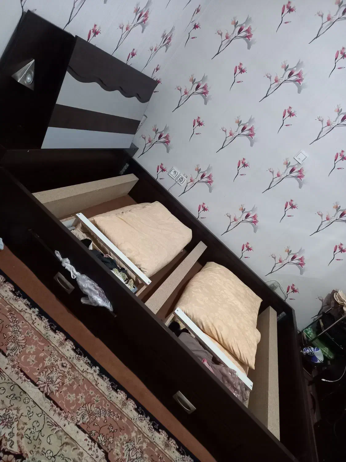 تختخواب دونفره سالم|تخت و سرویس خواب|زنجان, |دیوار