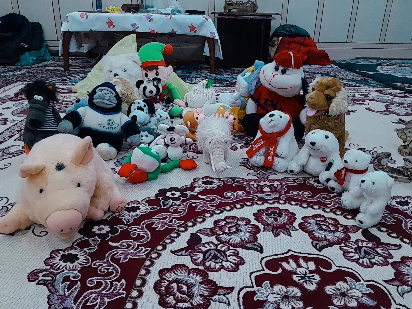 مجسمه و عروسک در سوسنگرد.|مجسمه، تندیس، ماکت|سوسنگرد, |دیوار