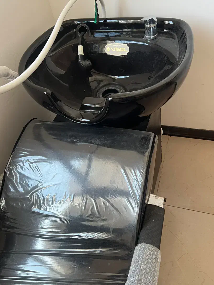 سرشور ارایشگاه نو|آرایشگاه و سالن‌های زیبایی|ساری, |دیوار