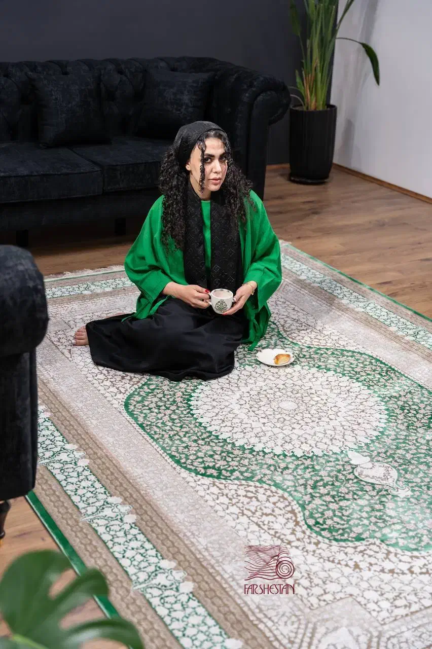 فرش ماه تابان زرین کاشان از۵۰۰شانه تا ۱۵۰۰شانه نخی|فرش|شیراز, فرگاز|دیوار