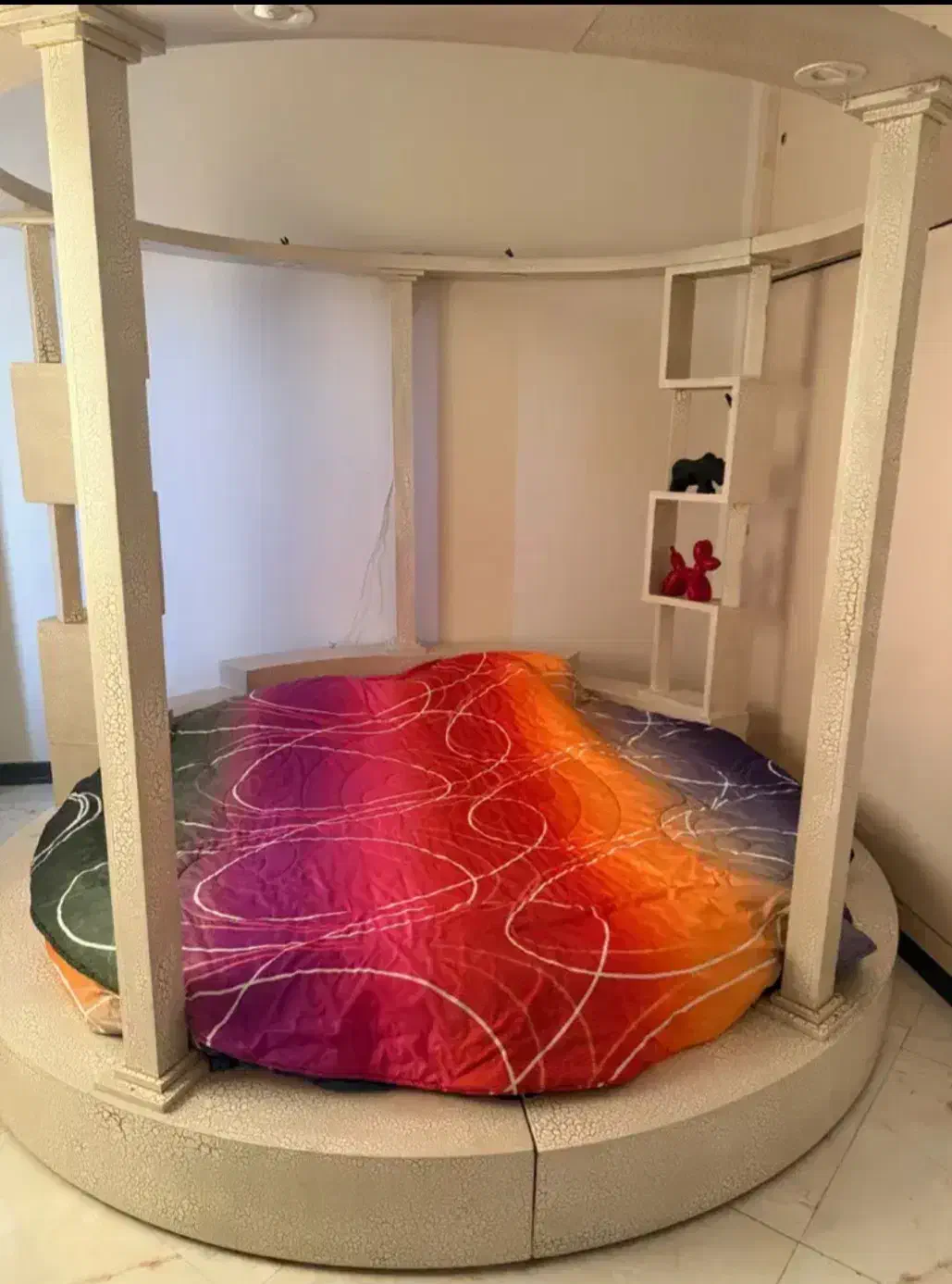 تخت گرد دو نفره سلطنتی|تخت و سرویس خواب|مشهد, مقدم|دیوار